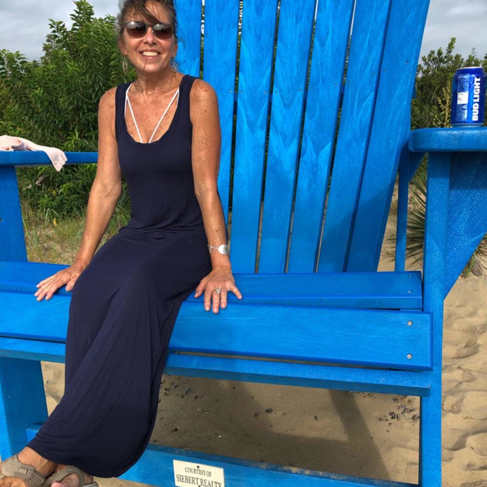 Meet your Posher, Laura